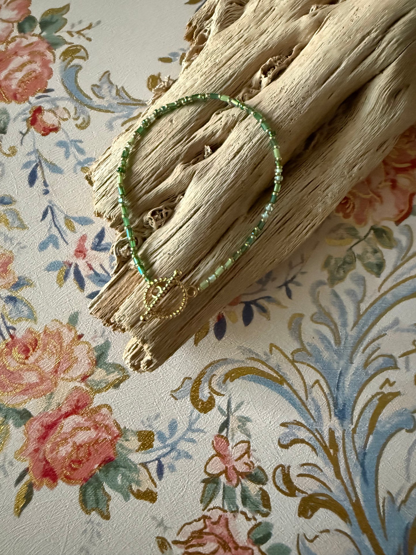 Simple beaded green gold bracelet simple elegant clasp